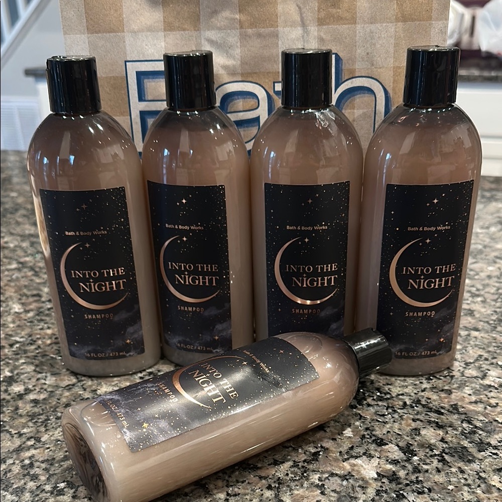 Bath & Body Works Into the Night Shampoo